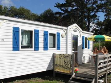 Camping für 6 Personen in Clairvaux-les-Lacs, Jura, Bild 1