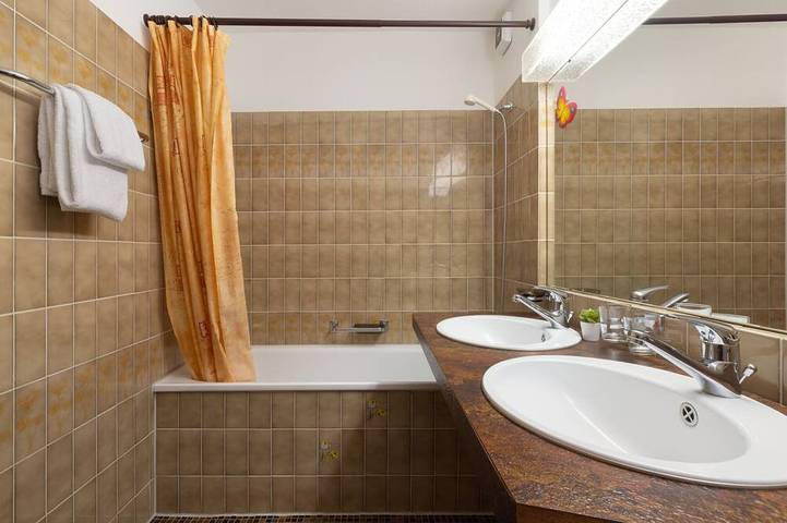 Ganze Wohnung, Allod Park Haus C 306 in Davos Platz 1, Davos