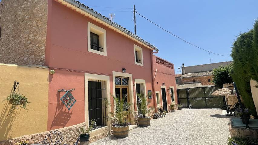 Casa rural para 17 personas, con Balcón/Terraza además de Jardín y Vistas en Petrel (Alicante) - 2