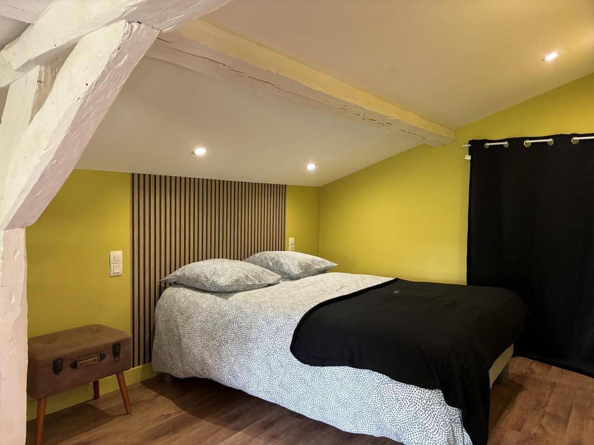 Charmant gîte cocooning avec jardin, proche commerces et activités nature, à 15 min de Vichy - Fr-1-489-521 in Broût-Vernet, Région de Vichy