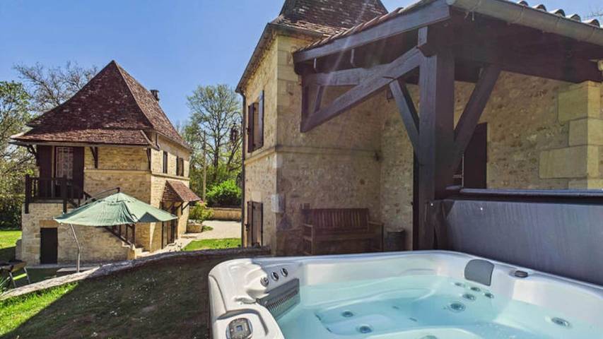 Gîte pour 9 personnes, avec jardin à Mauzens-et-Miremont - 2