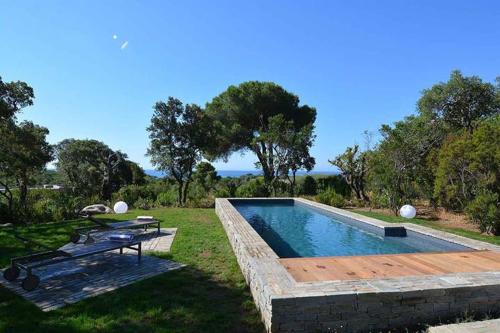 Maison de vacances pour 8 personnes, avec bassin pour enfant et jardin dans Palombaggia