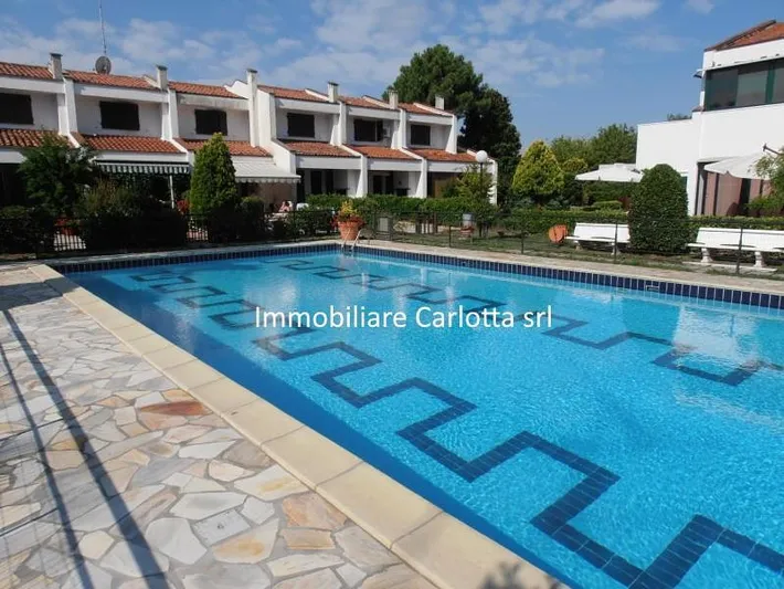 Ferienhaus für 4 Personen, mit Pool und Ausblick sowie Garten, mit Haustier - 1