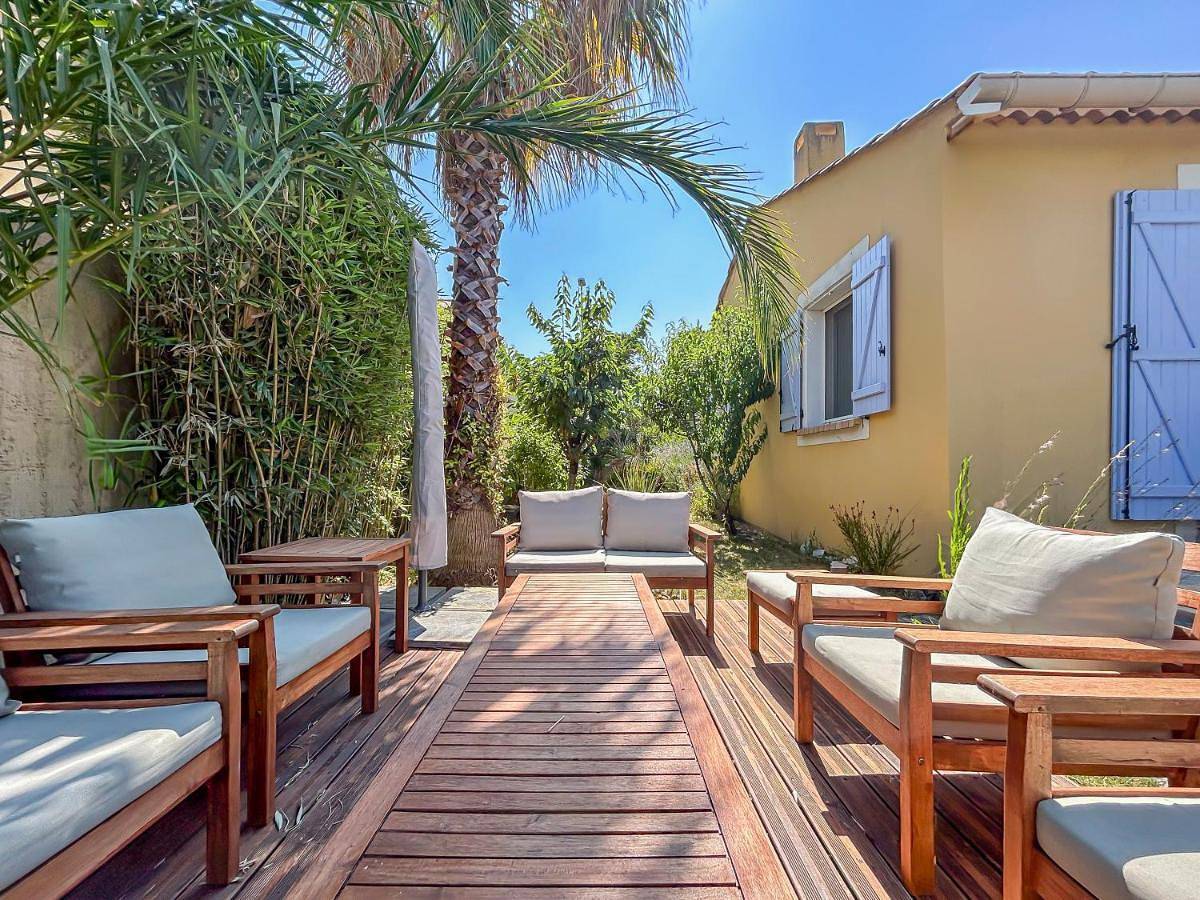 Appartement entier, Maison spacieuse, piscine parking privé & jardin in Castries, Côte méditerranéenne (France)