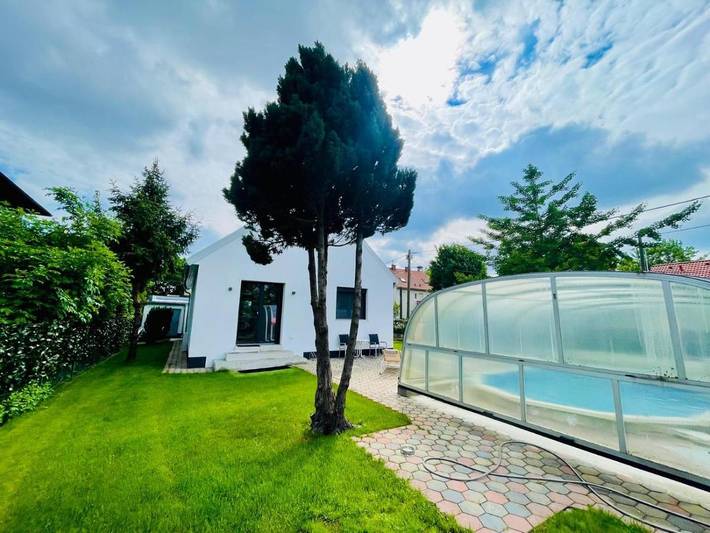 Villa für 4 Personen, mit Terrasse und Garten sowie Pool und Ausblick in Wien