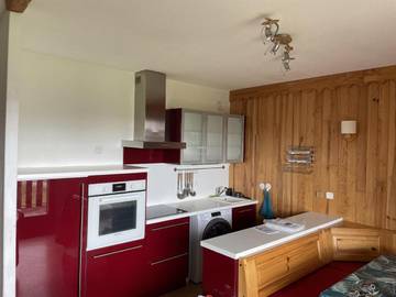 Gîte pour 4 personnes, avec terrasse et vue dans Saint-Jean-Montclar
