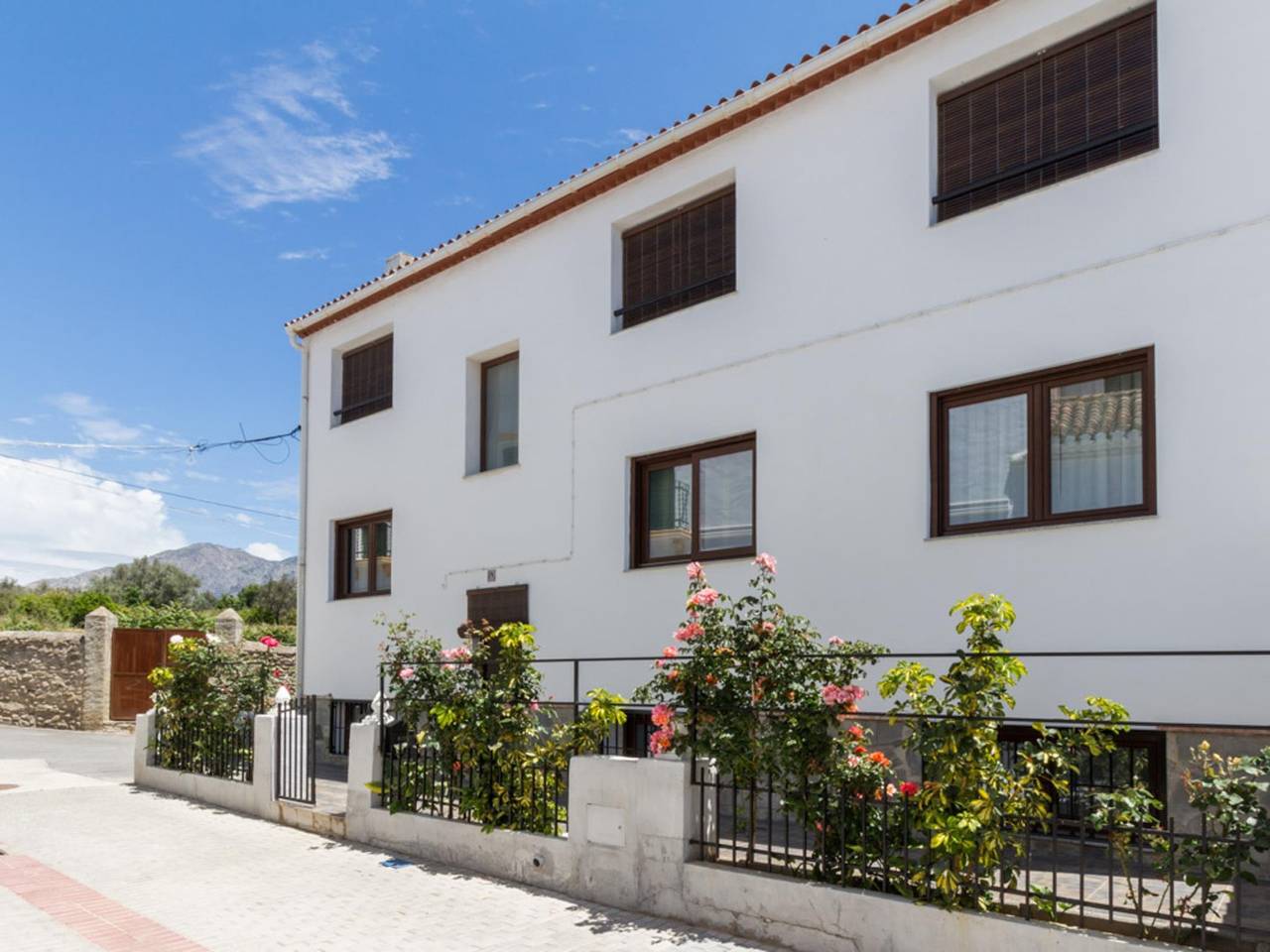 Luminosa casa con terraza y jardín de naranjos in Chite, Lecrín