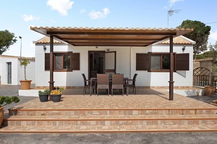 Chalet "Villa Africa" con piscina, Wi-Fi, terraza y jardín in Vejer de la Frontera, Costa de la Luz