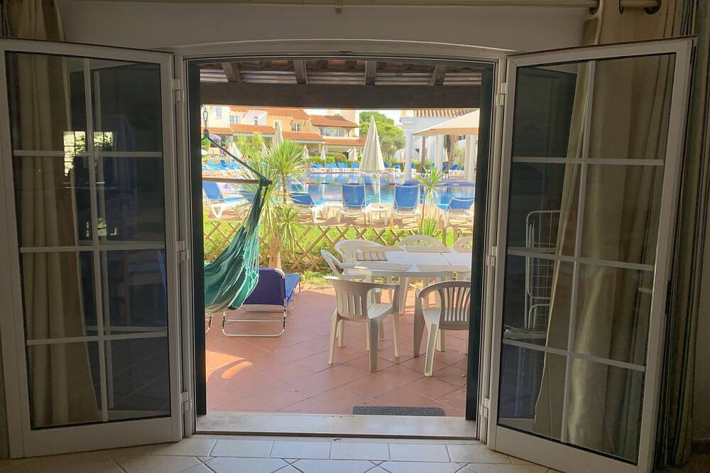 Erstaunliches T5 Stadthaus im alten Dorf Vilamoura mit direktem Zugang zum Hauptpool. in Vilamoura, Quarteira