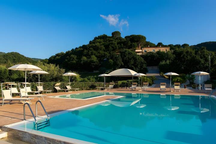 Room for 2 people, with children pool and balcony as well as garden - 1