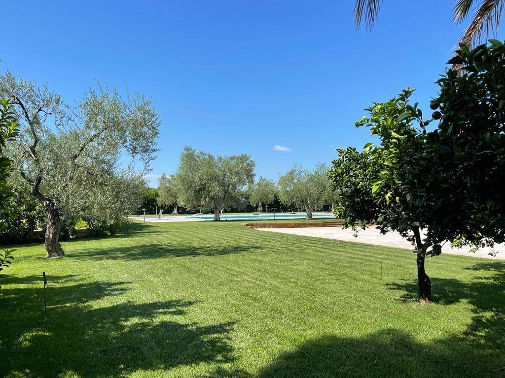 Triple Room with Garden View in Bitetto, Provincia di Bari