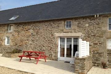 Gîte pour 2 personnes, avec terrasse et jardin à Clohars-Carnoët