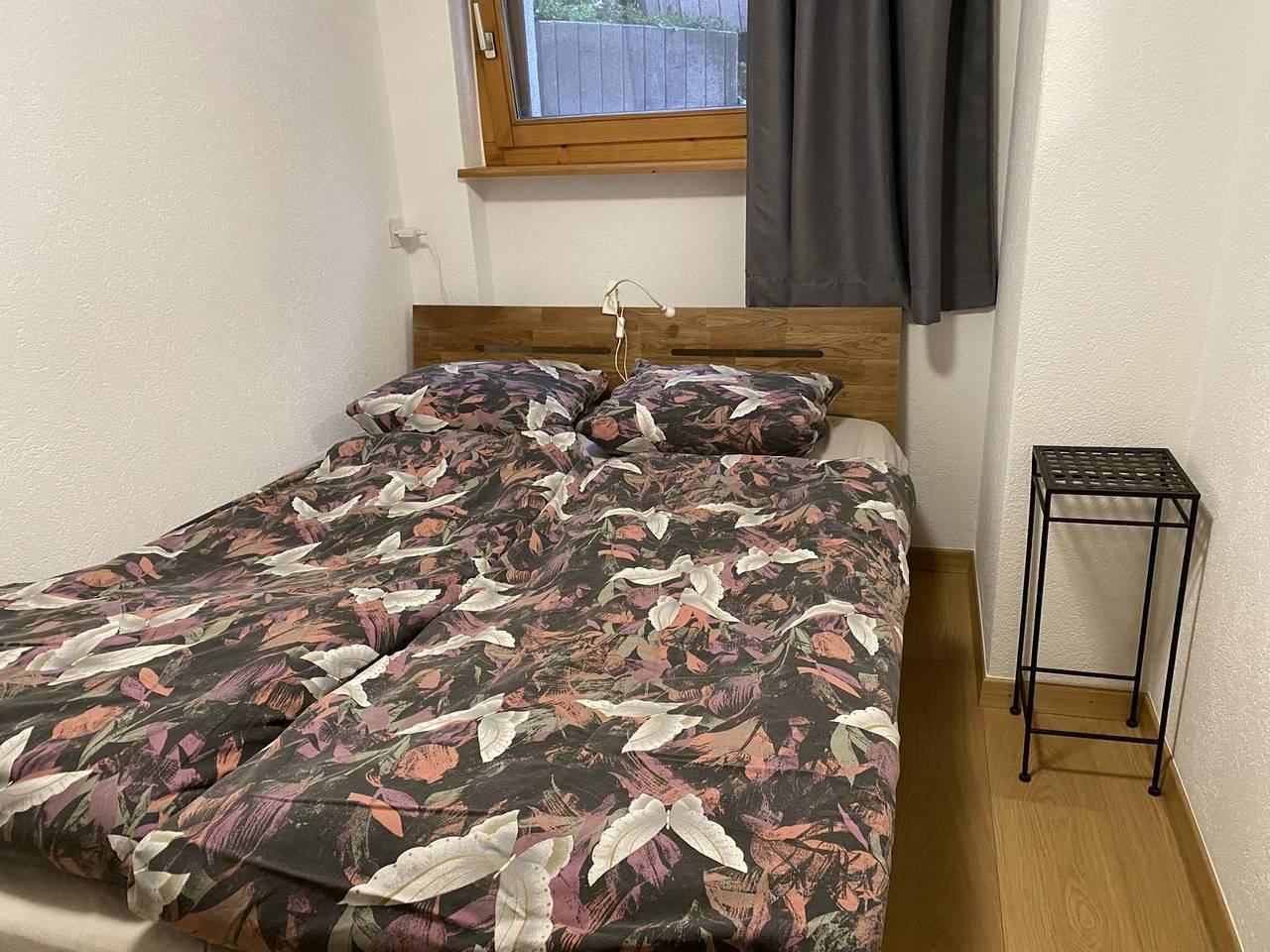 Geheel vakantieappartement, Vakantieappartement voor 6 personen met tuin in Grächen, Walliser Alpen