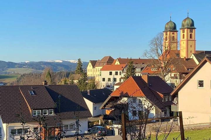 Ferienwohnung für 4 Personen, mit Ausblick und Garten sowie Terrasse in St. Märgen