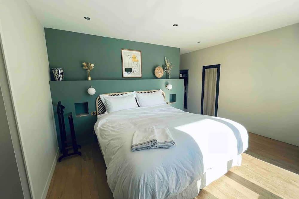 The \"Villa Garlaban\" in Provence classified 5***** in Aubagne, Marseille region