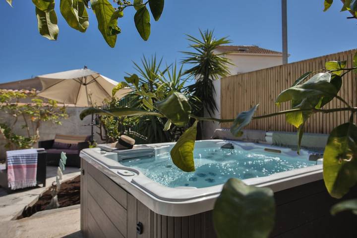 Villa pour 6 personnes, avec jardin et jacuzzi, animaux acceptés - 1