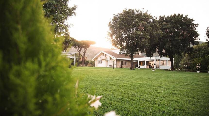 Appartamento per 7 persone, con Balcone e Terrazza nonché Idromassaggio e Giardino a Fondi