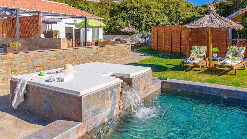 Ferienhaus für 2 Personen, mit Balkon/Terrasse und Pool