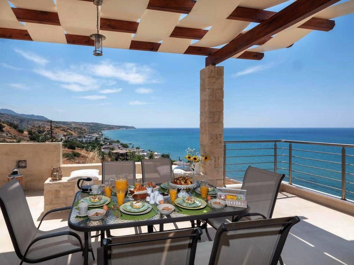Private Luxury Villa with Whirlpool - Walk to Beach in Kastri, Iraklio-Heraklion und Umgebung