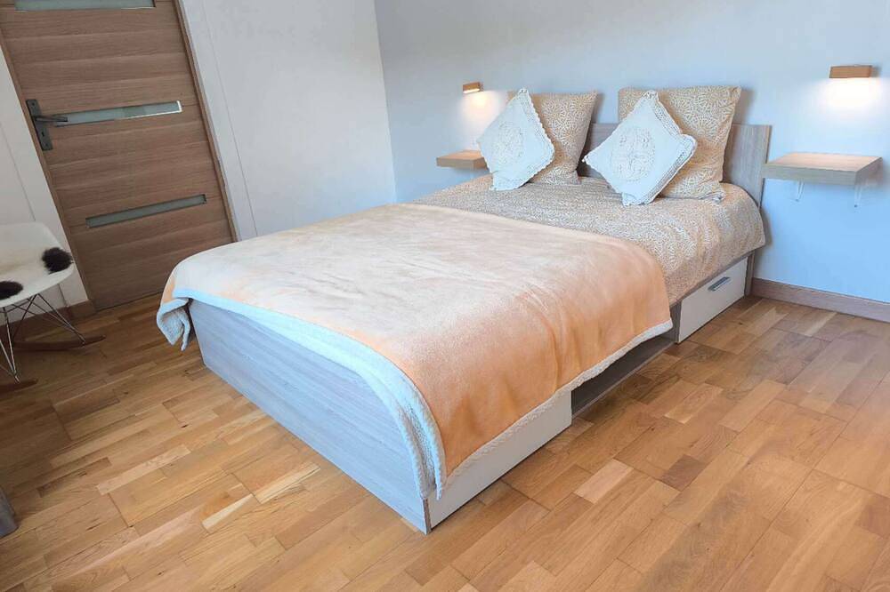 Provence getaway just minutes from Cassis with private pool in Carnoux-en-Provence, Marseille region