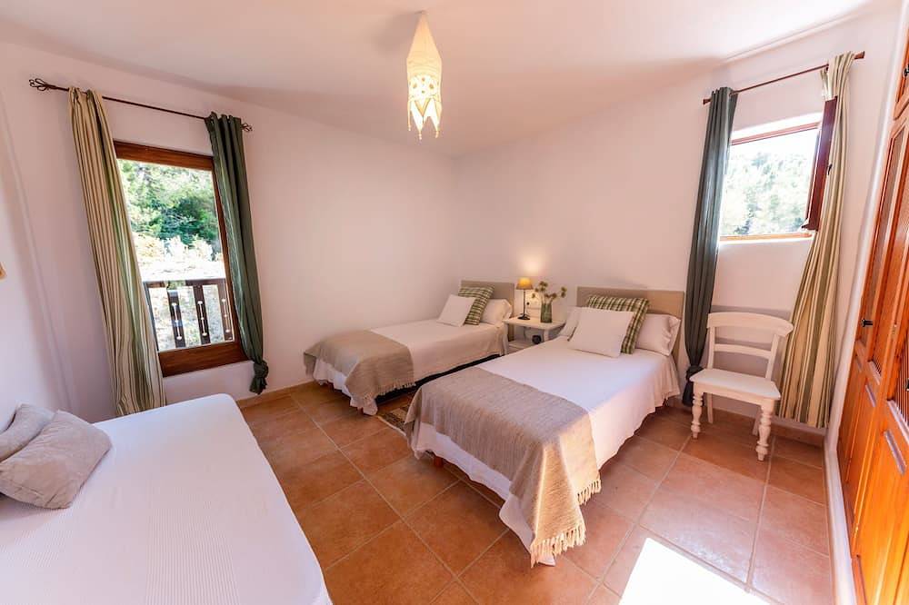 Paradies In Ihrer Reichweite - Villa Mit Pool In Der Ibicenca-Landschaft in Santa Eulària des Riu, Ibiza Osten