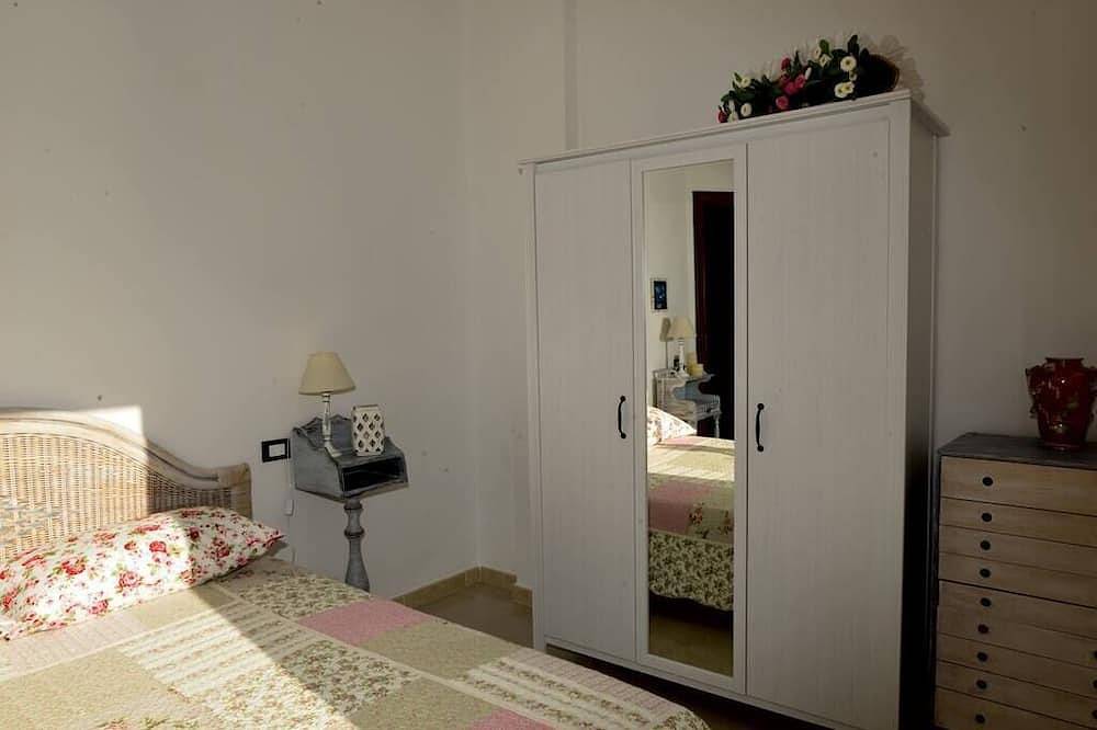 Ferienhaus mit herrlichem Meerblick, privatem Garten und Wlan in Oneglia, Imperia