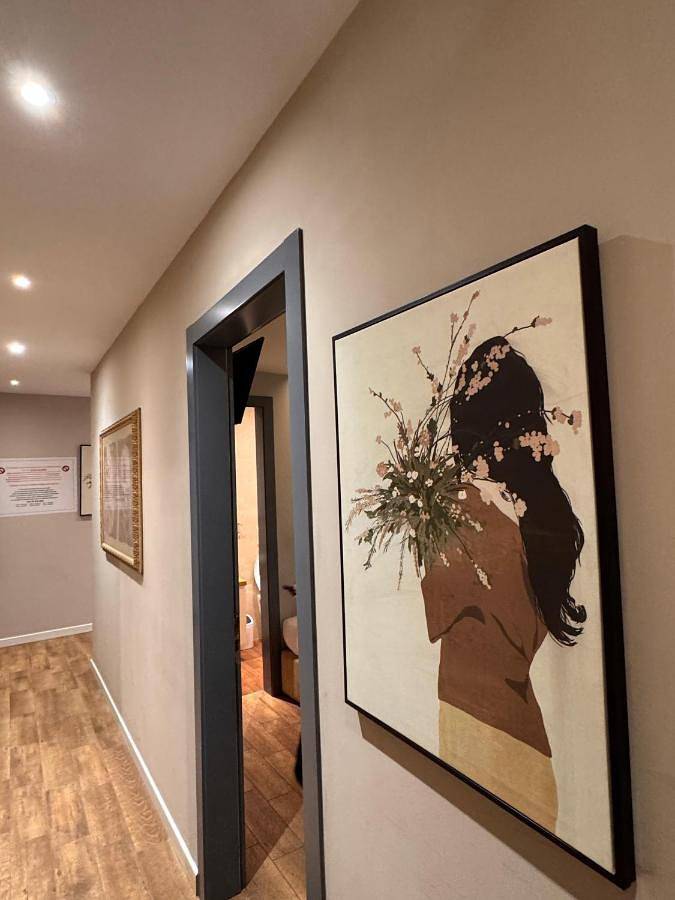 Chambre d’hôte pour 2 personnes, avec vue et balcon à Tirana