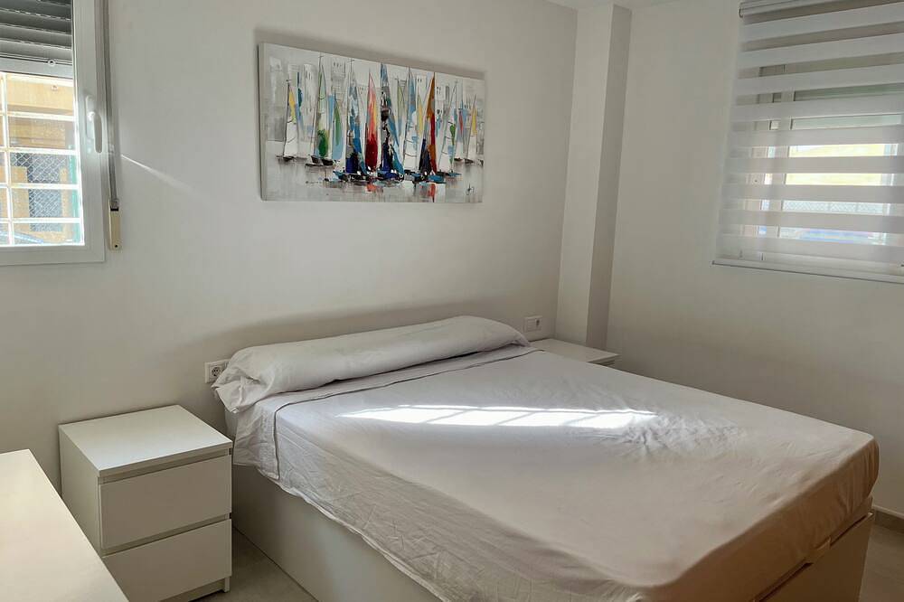 Apartamento entero, Acoguedor bajo con gran terraza in Bellreguart, Costa de Valencia