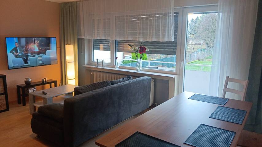 Appartement entier, Appartement « Haus Abendsonne » avec terrasse privée, jardin partagé et Wi-Fi in Wallersheim, Coblence