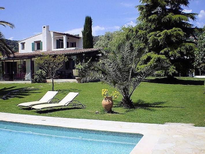 Chambre d’hôte pour 4 personnes, avec piscine et jardin dans les Alpes maritimes - 2