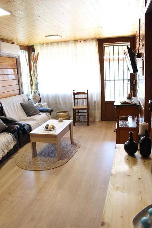 Gîte pour 6 personnes, avec balcon et piscine ainsi que jardin et vue à Candeleda - 4