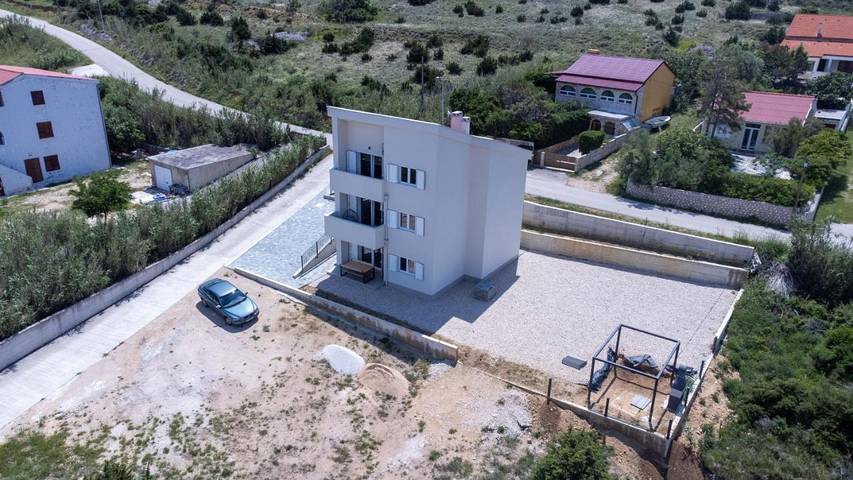 Ferienwohnung für 4 Personen, mit Balkon und Terrasse sowie Garten und Ausblick