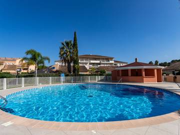 Location de vacances pour 6 personnes, avec jardin ainsi que vue et terrasse dans Plage de l'Anglade