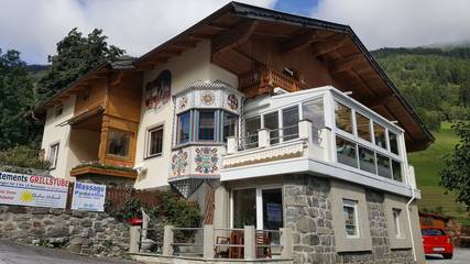 Ferienwohnung für 4 Personen, mit Ausblick und Terrasse im Stubaital