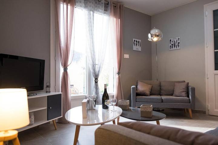 Location de vacances pour 4 personnes, avec terrasse ainsi que jardin et piscine, animaux acceptés à Bruniquel - 4