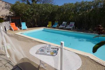 Gîte pour 8 personnes, avec terrasse et jardin à Lespignan