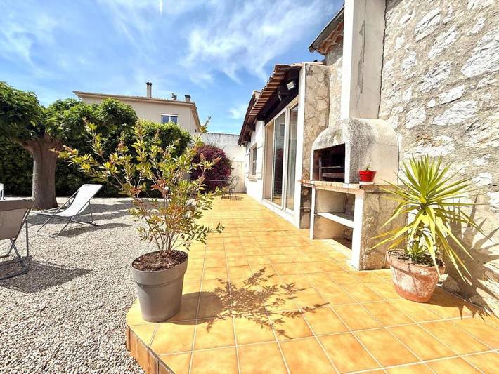Location de vacances pour 6 personnes, avec Terrasse et Jardin dans Office De Tourisme De Villeneuve Loubet - 4