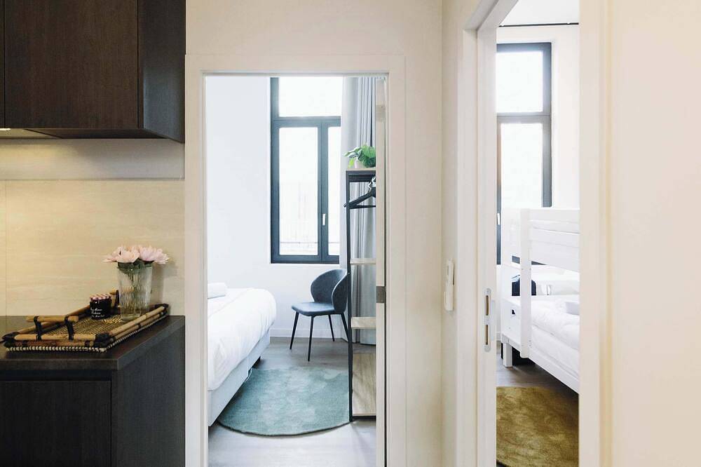 Ganze Wohnung, Bright 2-Bedroom Getaway for up to 6 Guests in Antwerpen, Antwerpen und Umgebung