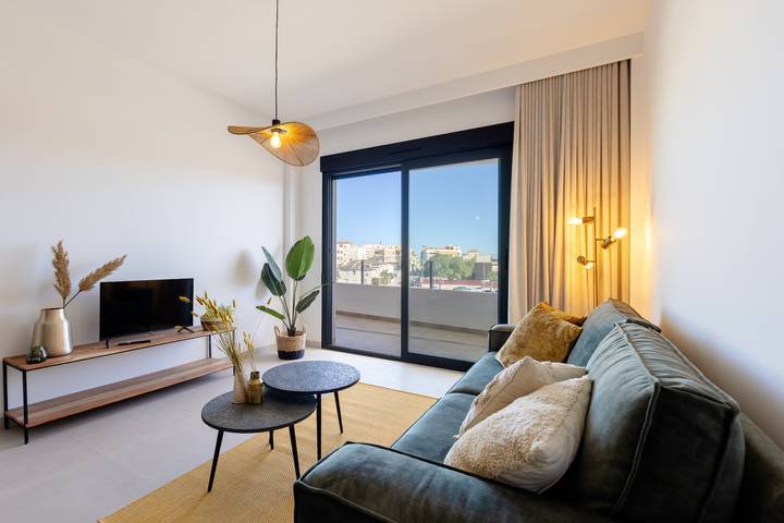 Apartamento de vacaciones para 4 personas, con piscina para niños además de terraza y jardín - 1