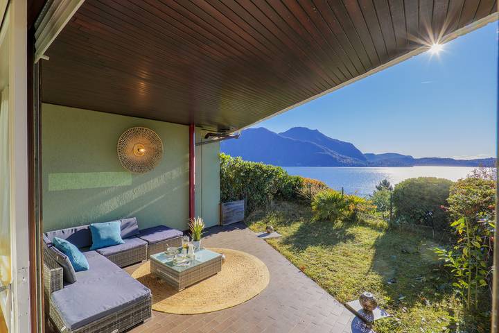 Ferienwohnung für 2 Personen, mit Terrasse und Garten sowie Pool und Ausblick in Ghiffa