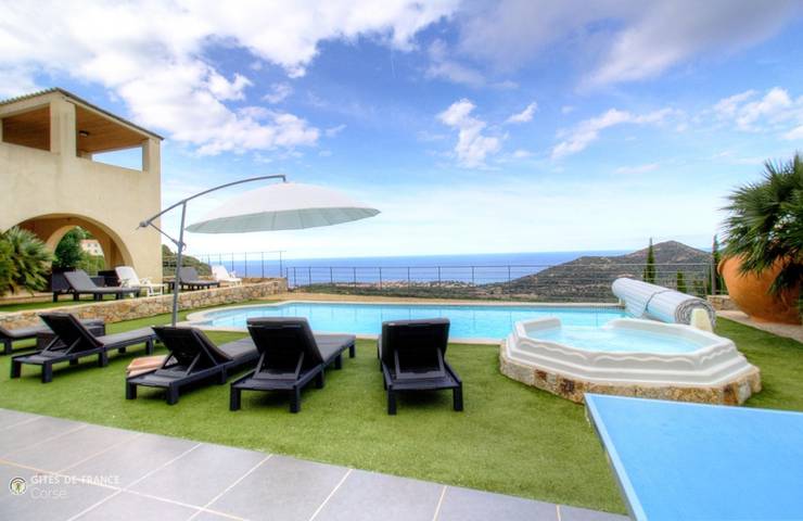 Gîte pour 6 personnes, avec Terrasse ainsi que Jardin et Piscine