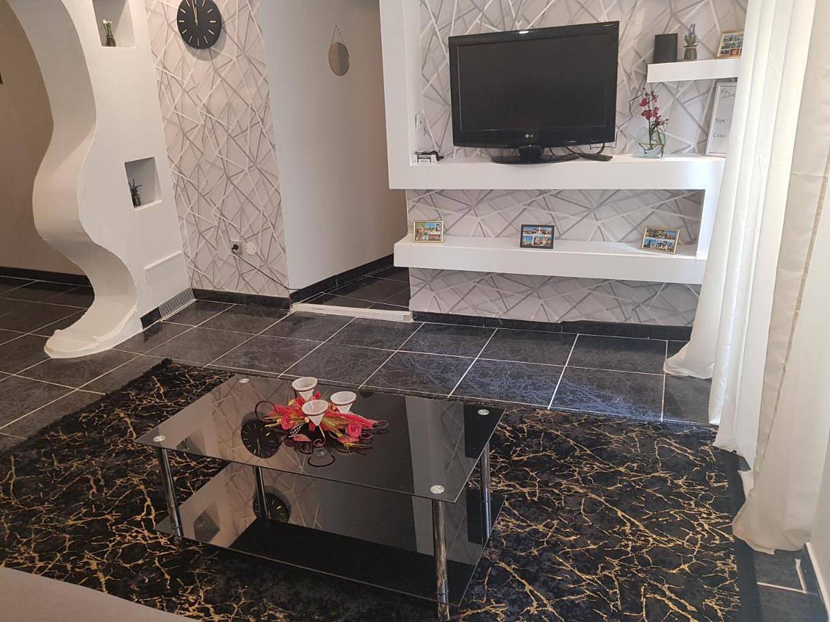 Appartement entier, Two-Bedroom Apartment in Saint-Junien, Région de Rochechouart