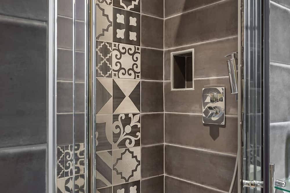 Entire apartment, Les Charmes 2nd floor Historic center Honfleur in Honfleur, Lisieux region