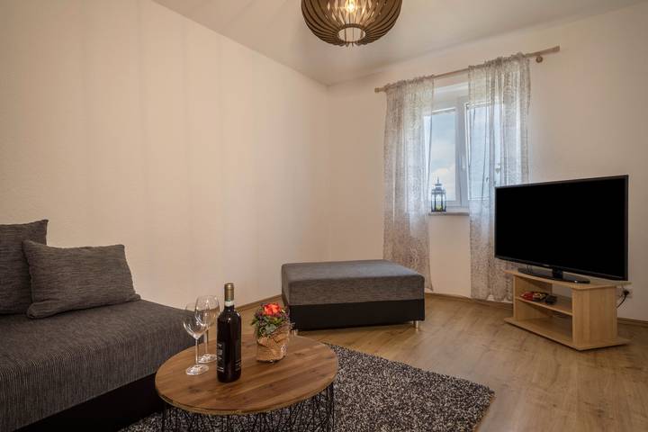 Ganze Wohnung, Ferienwohnung "Obsthof Schäfler" am Bauernhof mit Bergblick & Garten in Bodolz, Bayerisch Schwaben