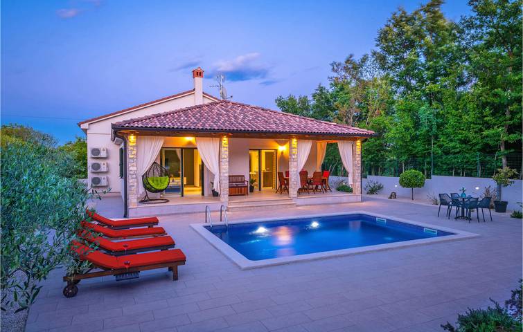 Ferienhaus für 6 Personen, mit Terrasse und Garten, mit Haustier