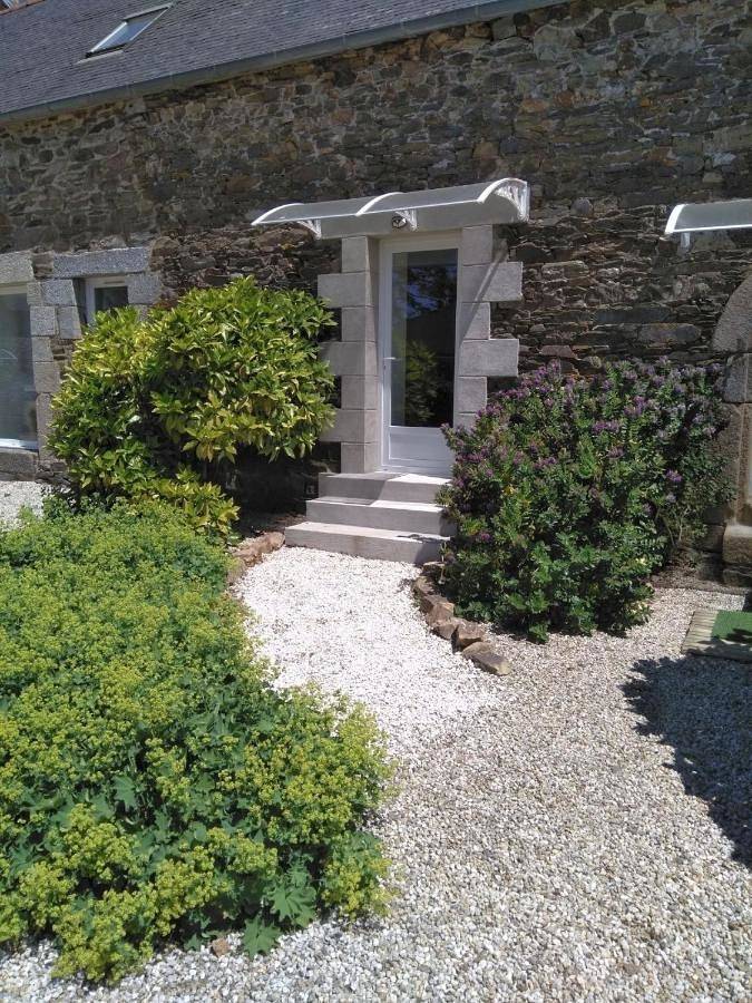 Gîte pour 4 personnes, avec Terrasse ainsi que Jardin et Vue à Hengoat - 4