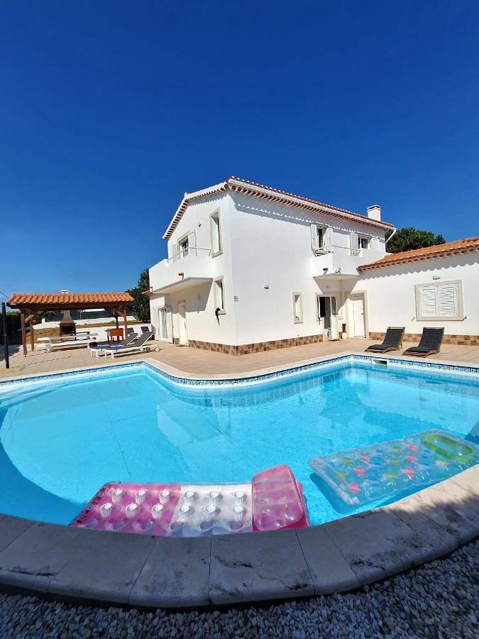 Maison d’hôte pour 7 personnes, avec jardin et piscine à Aljezur