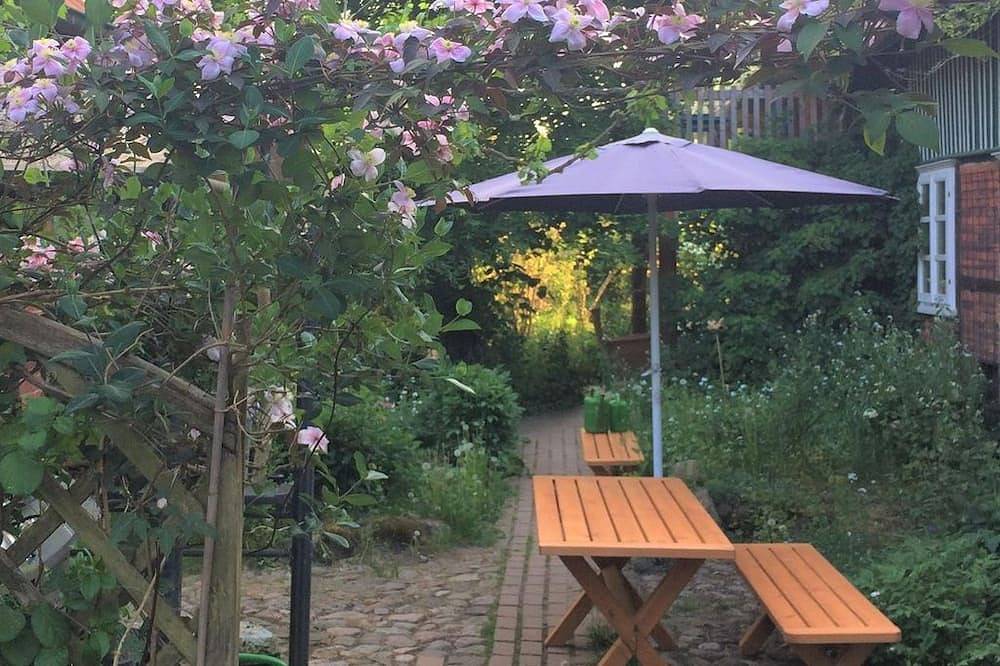 Ganze Wohnung, Zweibettzimmer-Einfach-Blick auf den Wald - Privelacker Paradiesgarten in Amt Neuhaus, Elbtalaue