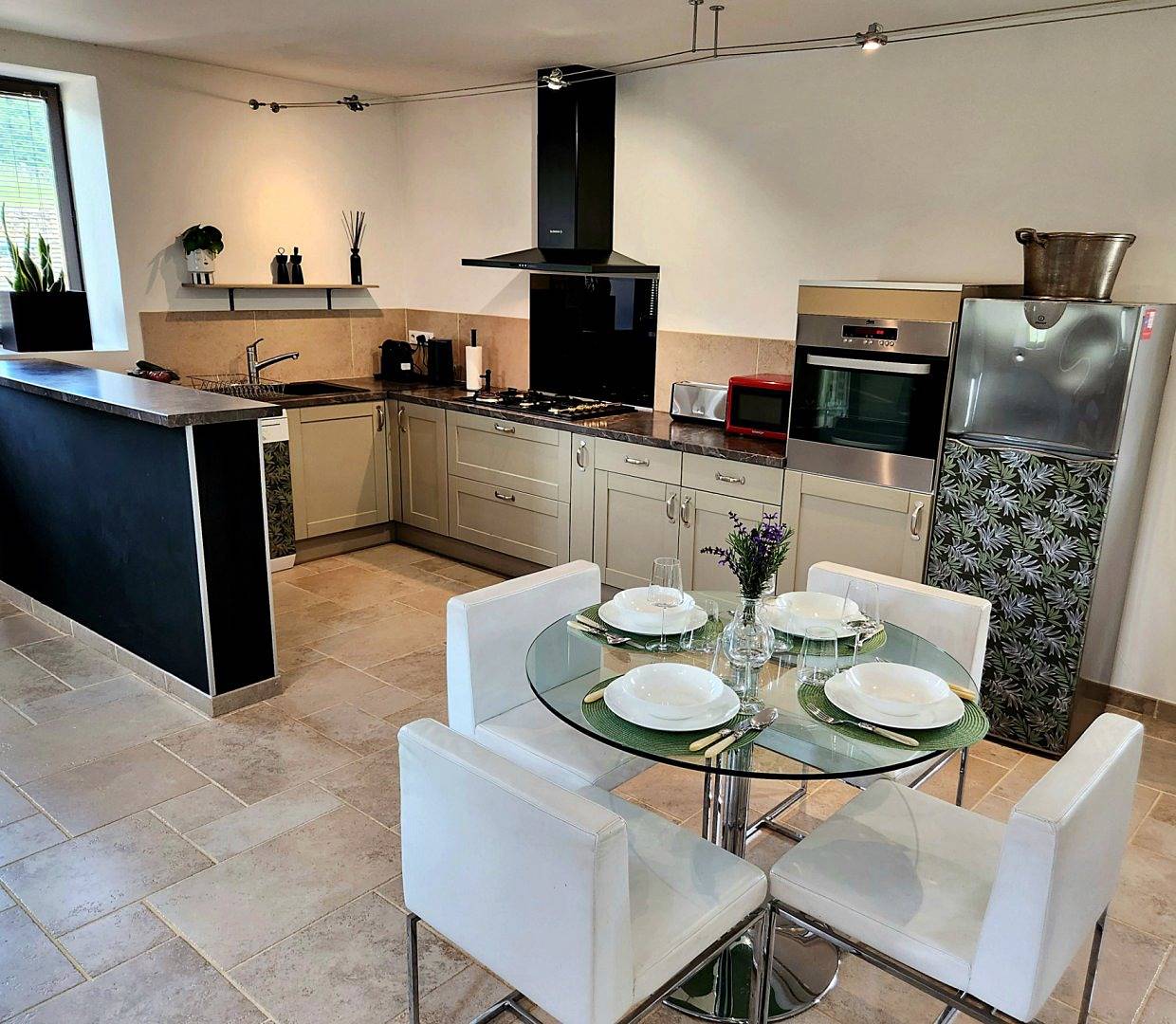 Dordogne's golden triangle holiday home accommodating 10 in Castelnaud-la-Chapelle, Périgord Noir