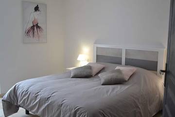 Maison d’hôte pour 2 personnes, avec jardin et piscine à Marans